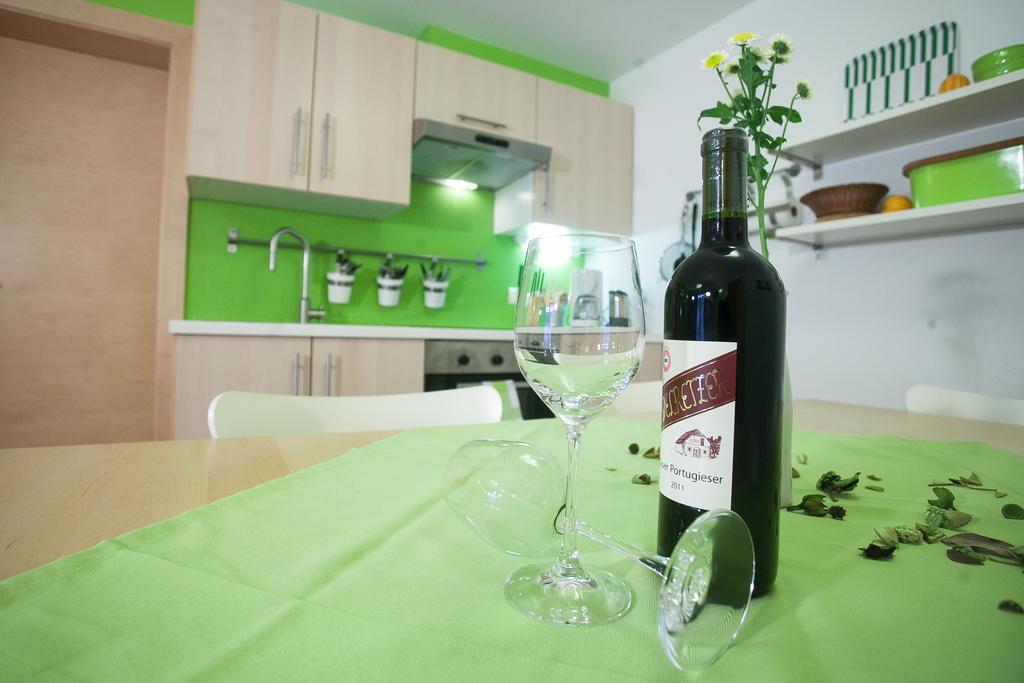 Busslehner Apartments อาเคนเคียร์ค ภายนอก รูปภาพ