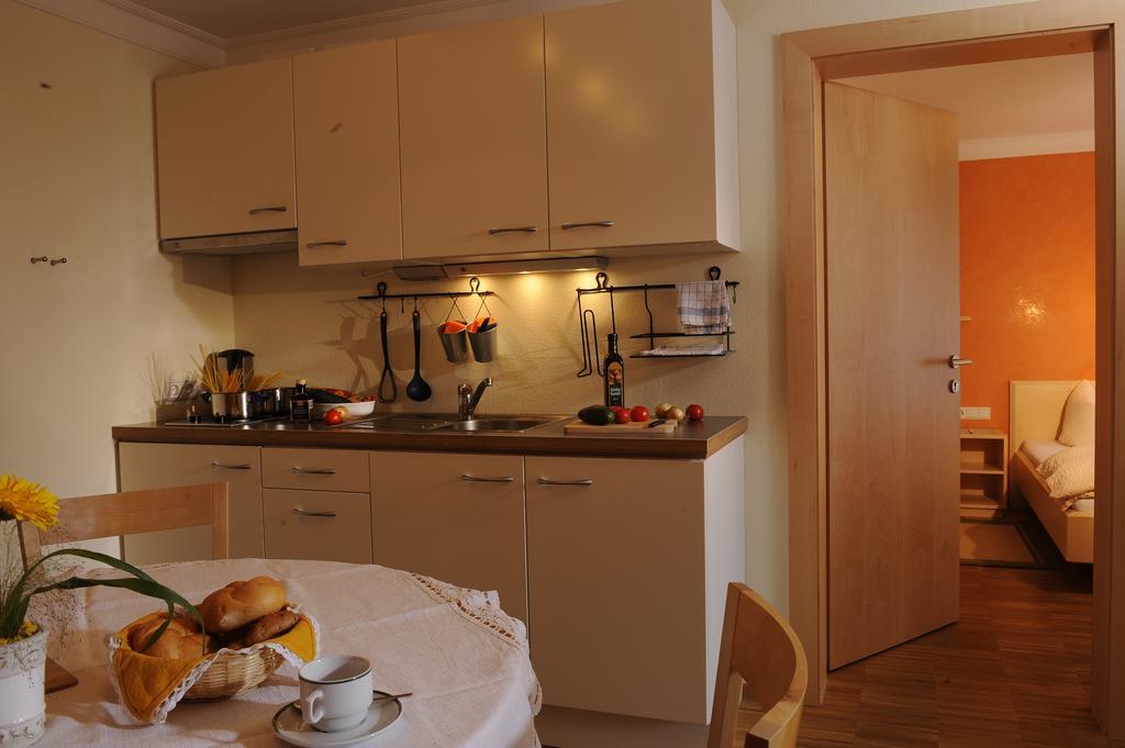 Busslehner Apartments อาเคนเคียร์ค ภายนอก รูปภาพ