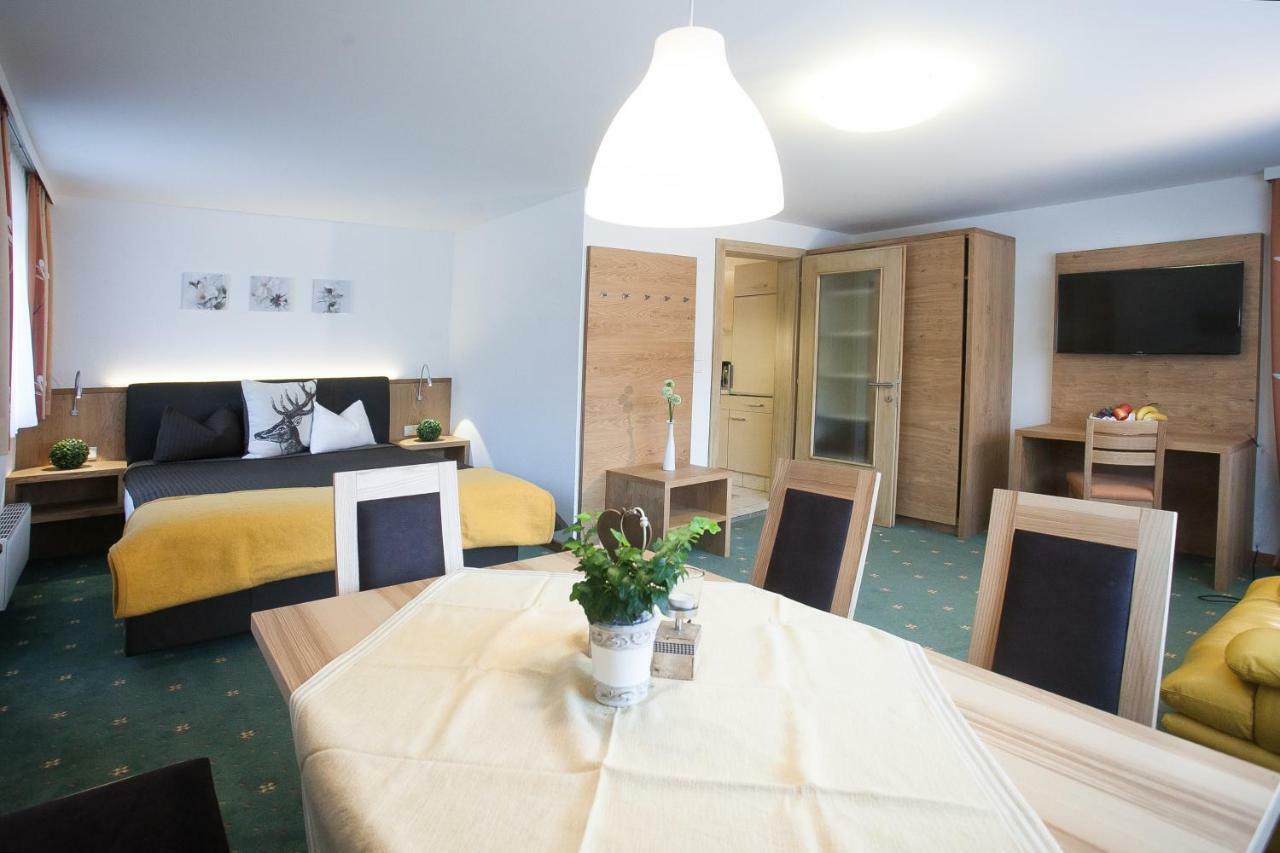 Busslehner Apartments อาเคนเคียร์ค ภายนอก รูปภาพ